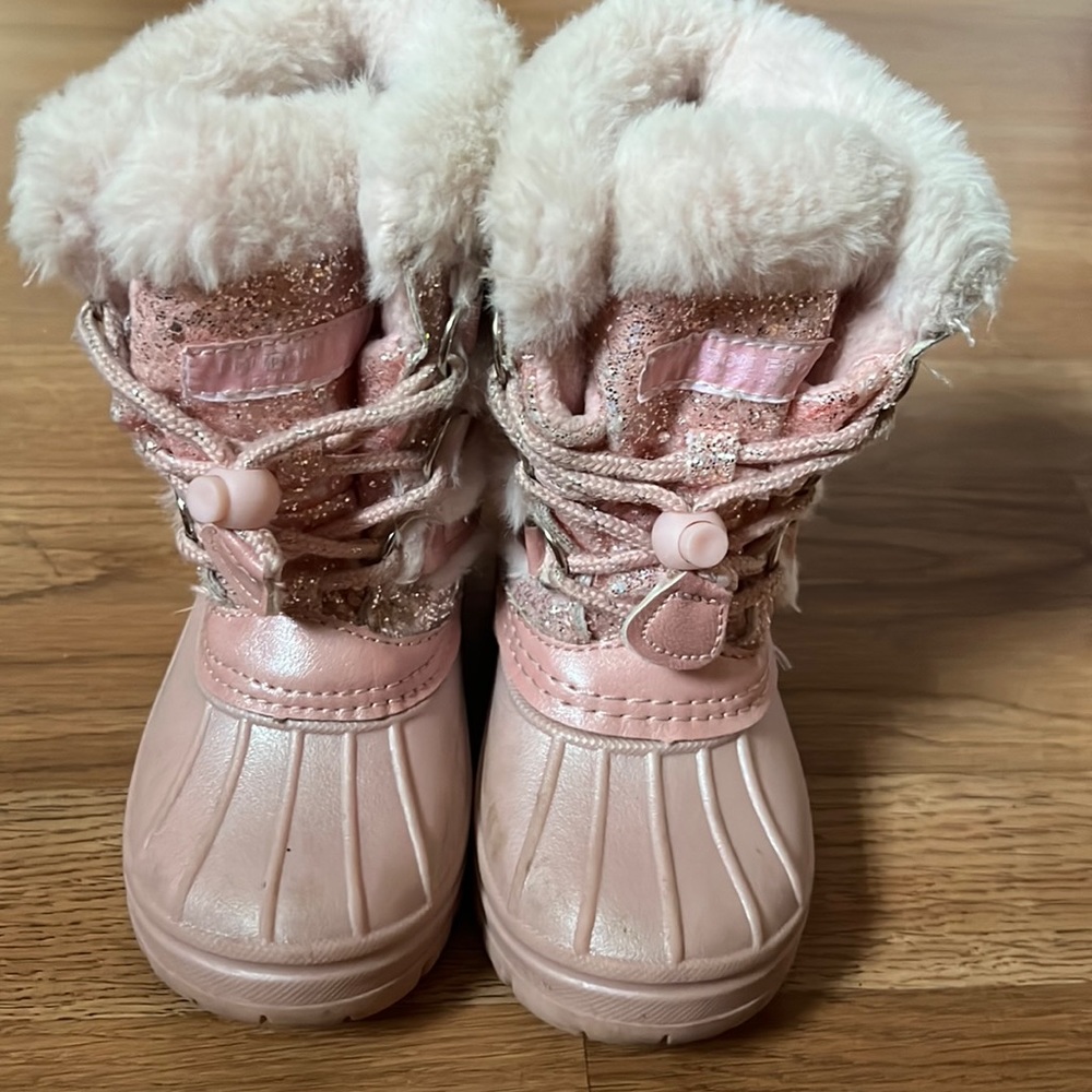 Gently Used Girls Snow boot